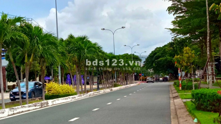 Cần bán nhà hàng mt Tôn Đức Thắng view biển đối diện nhà…