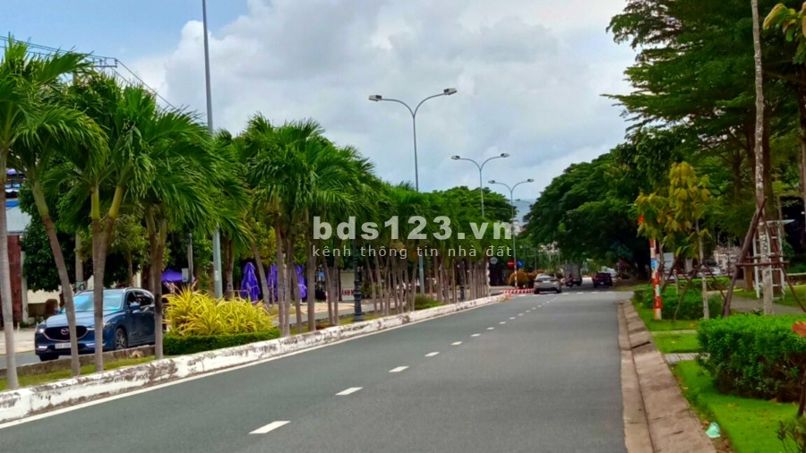 Cần bán nhà hàng mt Tôn Đức Thắng view biển đối diện nhà…