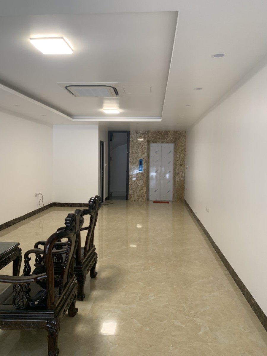 Chính chủ cần cho thuê nhà mặt phố Lạc Long Quân - Tây Hồ Hà Nội liên hệ 0985516958