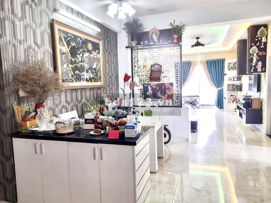 Chỉ 2.250 tỷ, chị gái kẹt vốn bán gấp CC Khang Gia Tân Hương 102m2, 3PN, tặng nội thất 200tr.