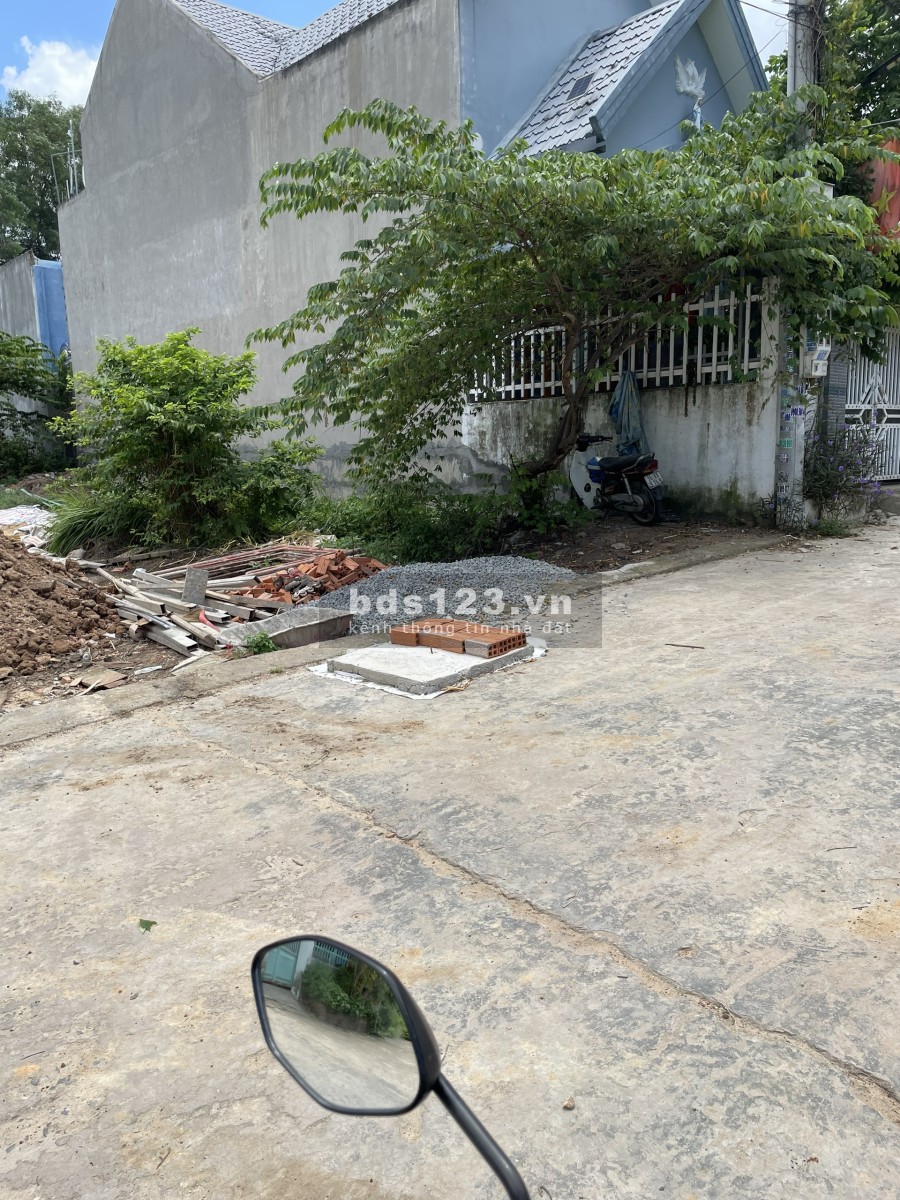 Gia đình về quê định cư cần bán lô đất ngay trường học Thới Hòa liên hệ 0972935963