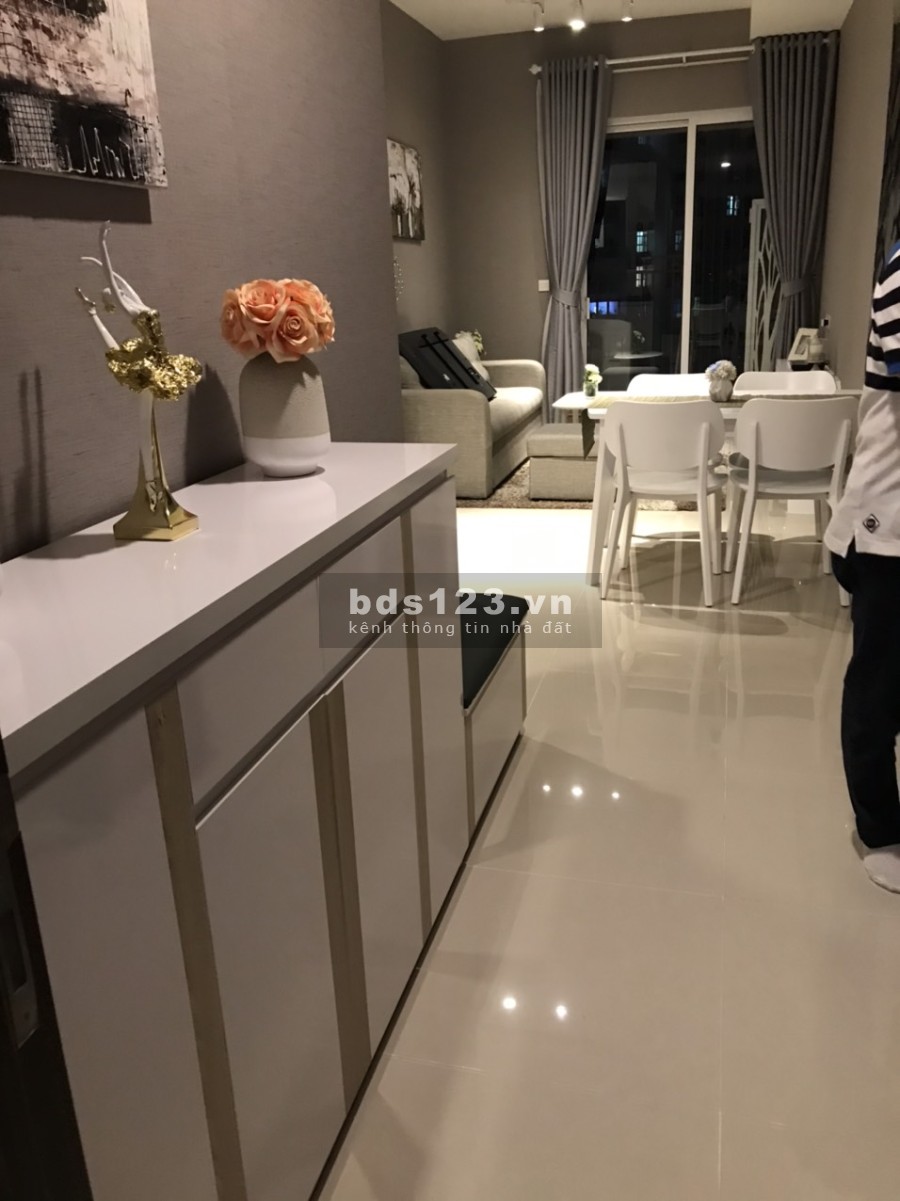 Cho thuê căn hộ Sunrise City View 1 phòng ngủ, đủ nội thất, giá 8 triệu, lh 0909220855