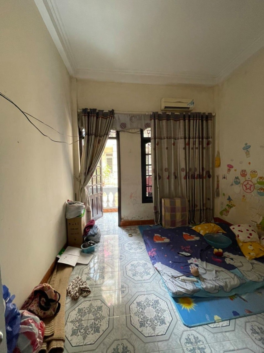 Bán nhà mới siêu đẹp Lê Hồng Phong- Hà Đông 40m2 rẻ nhất khu vực giá 2.8 tỷ.