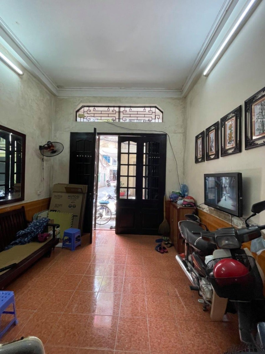 Bán nhà mới siêu đẹp Lê Hồng Phong- Hà Đông 40m2 rẻ nhất khu vực giá 2.8 tỷ.