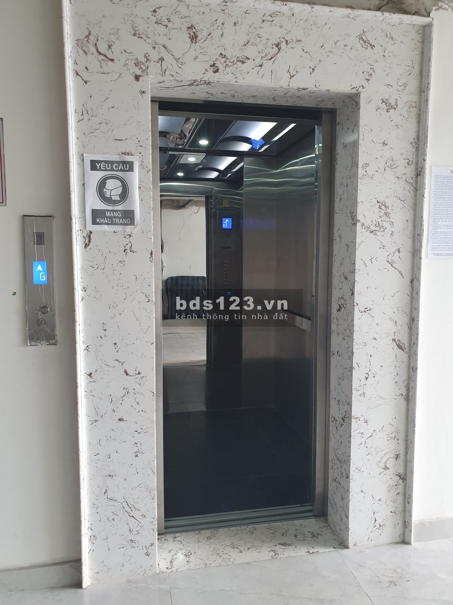 Cho thuê MBKD đa ngành- 240 m2 chiều ngang 9.5m, đường 2 chiều 30m Bình Thạnh KDC đông đúc