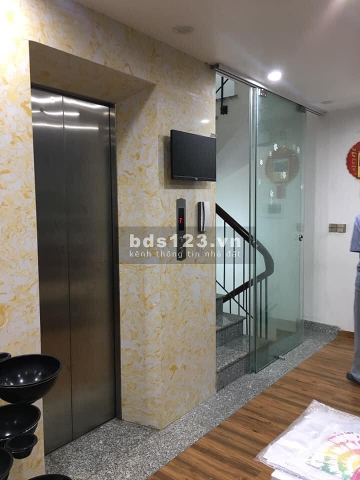 Bán nhà nguyên căn 7 tầng thang máy, diện tích 157m2, dtsd 95m2, ô tô tránh nhau, mt 110 Trung Kính