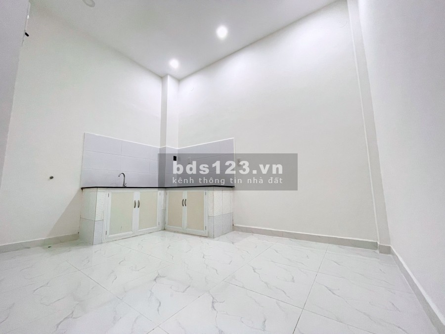 Chính chủ cho thuê nhà NC 4x11 1 trệt 1 lầu Hẻm Trịnh Đình Trọng P Hoà Thạnh Q Tân Phú