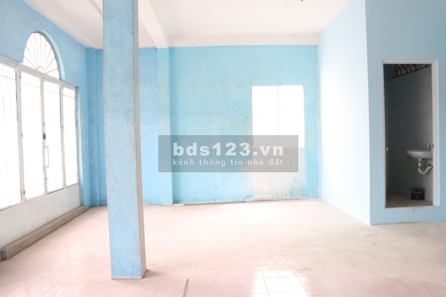 Mặt bằng mặt tiền tiện kinh doanh chính chủ Quận 10 giá 80 triệu/tháng, lhcc 0909203990