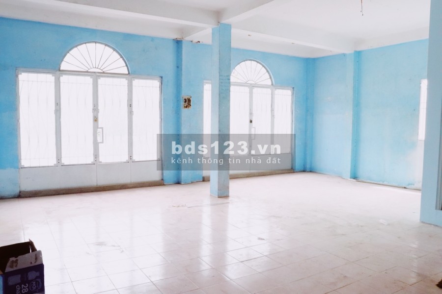 Mặt bằng mặt tiền tiện kinh doanh chính chủ Quận 10 giá 80 triệu/tháng, lhcc 0909203990