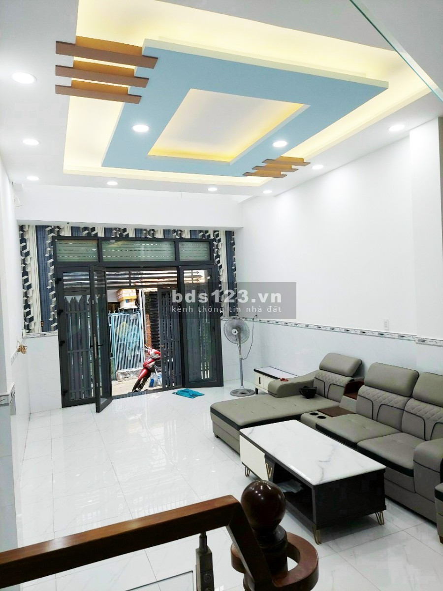 Chính chủ bán nhà hẻm 1115 đường Huỳnh Tấn Phát, phường Phú Thuận, Quận 7.