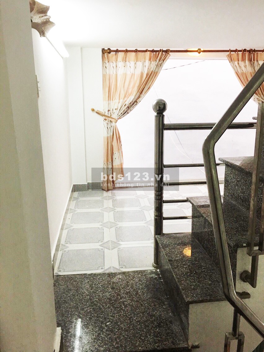 Bán nhà 2 lầu hẻm 64 đường số 37, phường Tân Kiểng, Quận 7 hướng tốt, phong thuỷ tốt