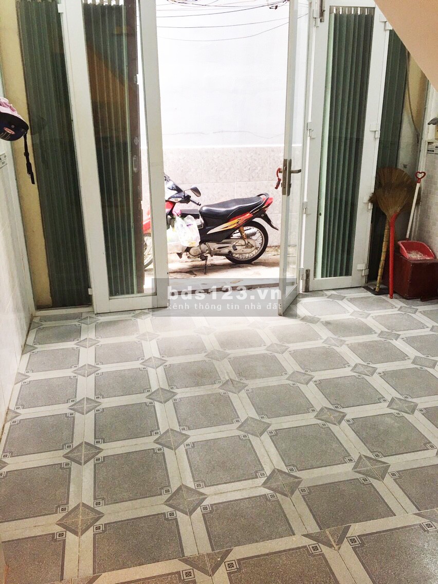 Bán nhà 2 lầu hẻm 64 đường số 37, phường Tân Kiểng, Quận 7 hướng tốt, phong thuỷ tốt