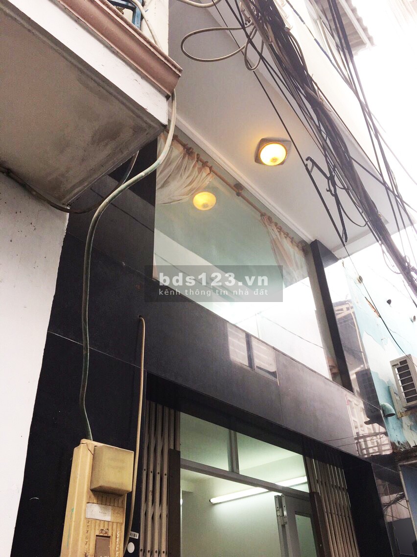 Bán nhà 2 lầu hẻm 64 đường số 37, phường Tân Kiểng, Quận 7 hướng tốt, phong thuỷ tốt