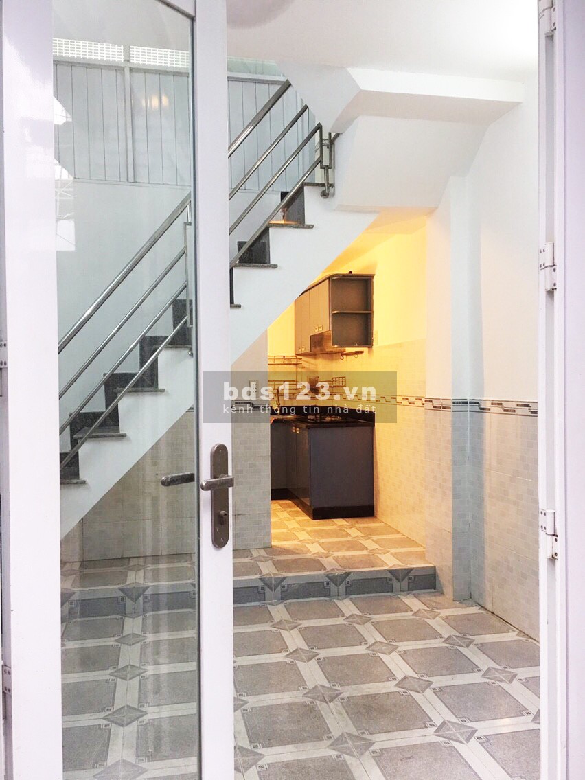 Bán nhà 2 lầu hẻm 64 đường số 37, phường Tân Kiểng, Quận 7 hướng tốt, phong thuỷ tốt
