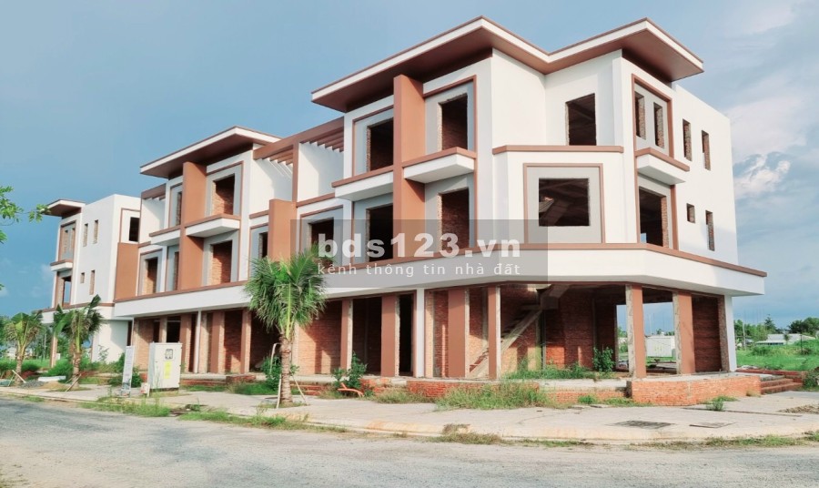 Bán Căn Shophouse Kề Góc đã hoàn thiện thô Sơn Ngoài tiện ích đầy đủ, pháp lý đầy đủ