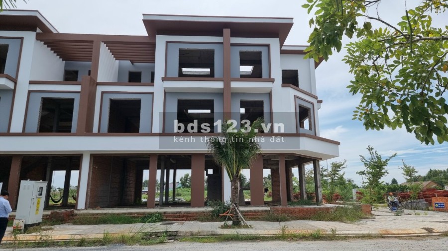 Bán Căn Shophouse Kề Góc đã hoàn thiện thô Sơn Ngoài tiện ích đầy đủ, pháp lý đầy đủ