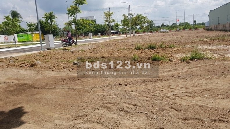 Bán gấp miếng đất tại Thị trấn Long Điền, ngay vòng xoay Vũng Vằn giá đầu tư
