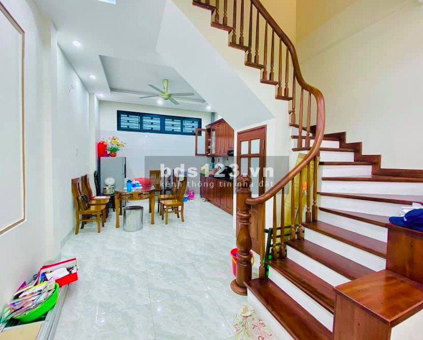 Bán đất tặng Nội thất Nguyễn Công Trứ Quận Hà Đông dtsd 33m2 4 tầng, giá bán nhỉnh 3 tỷ