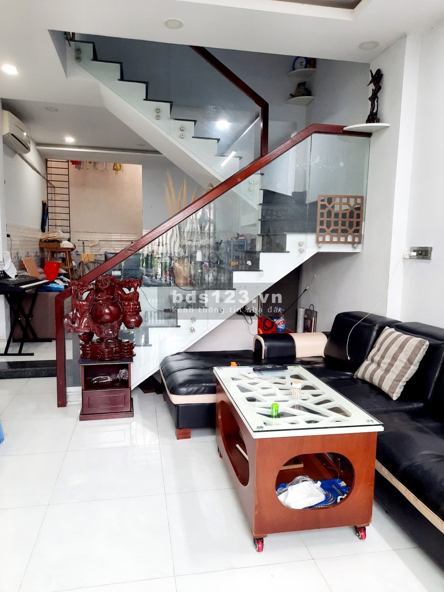 Bán nhà chính chủ, khu dân cư villa xanh, ven sông sài gòn, Quận 12 lh 0938678459