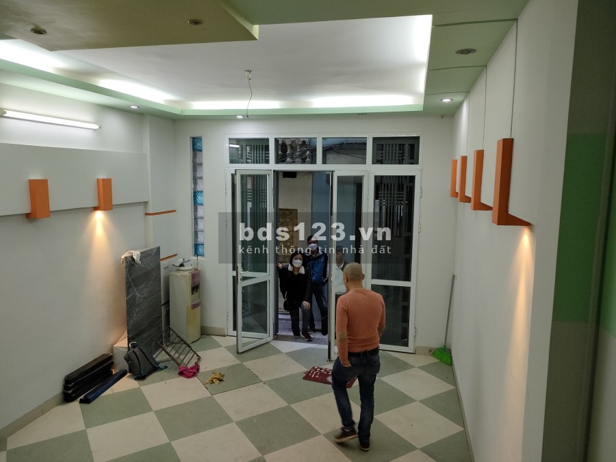 Nhà mặt ngõ chính chủ Phố Quan Nhân, giá 3 tỉ thương lượng, 35m2, 5 tầng. Vài bước ra phố.