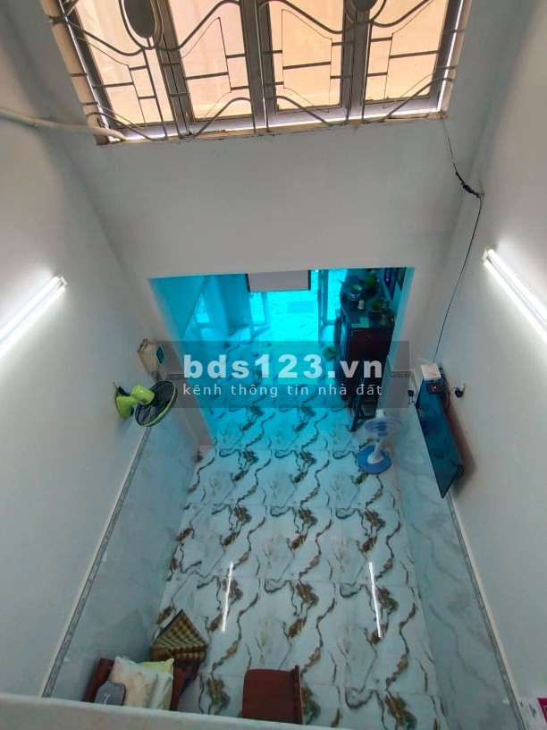 Nhà đường Xóm Chiếu Quận 4 giảm giá 200 triệu sau Covid giá chỉ 3 tỷ 9 45m2, 3 lầu,