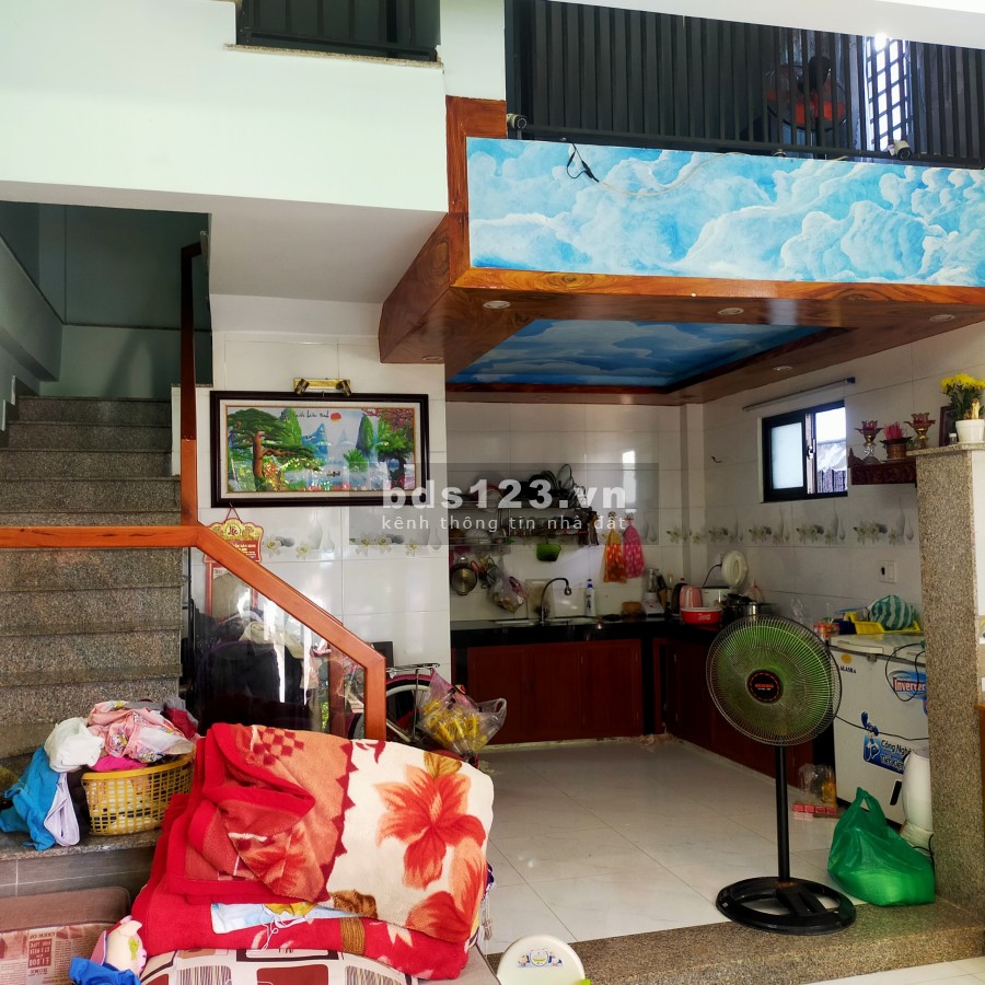 Chủ vỡ nợ cần bán gấp nhà 3 mặt kiệt liên hệ 0984883742, giá bán 2.55 tỷ, bàn giao sổ ngay