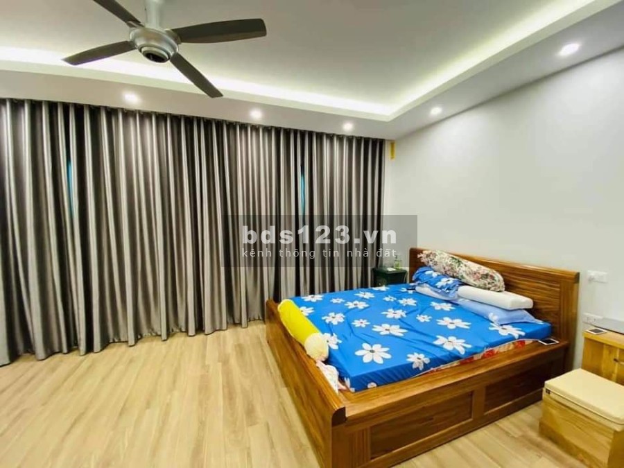 Nhà nguyên căn mới bao đẹp long lanh, ô tô tránh, chủ tặng hết nội thắt, giá bán 4 tỷ, lhcc