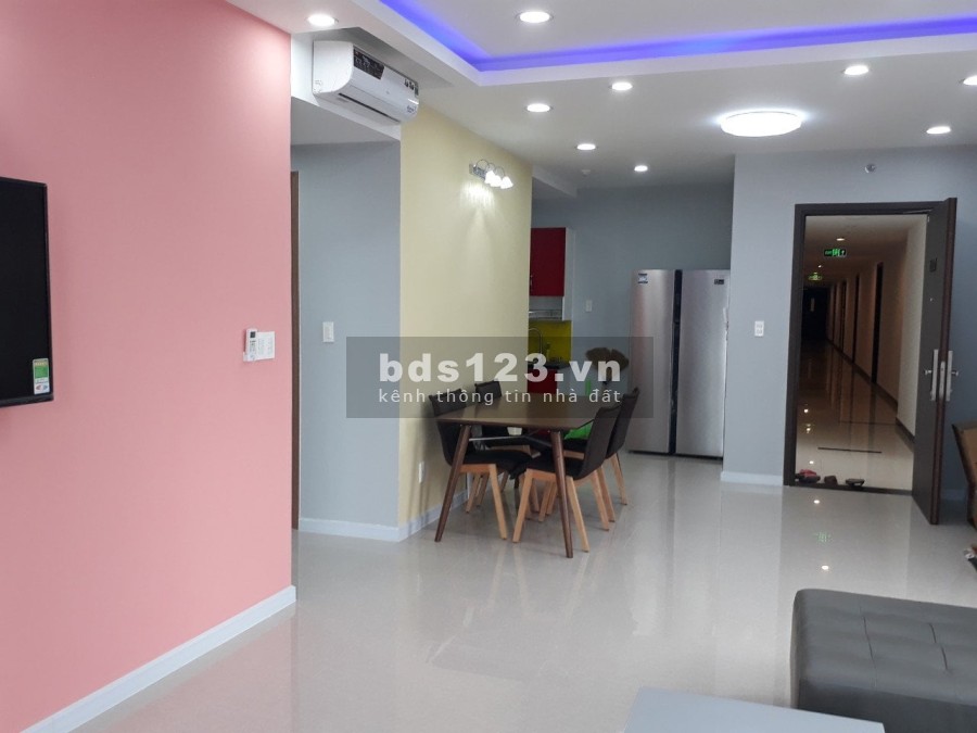Bán gấp căn hộ 3 Phòng chung cư Sunrise City View , giá bán 5 tỷ, LH: 0878162162