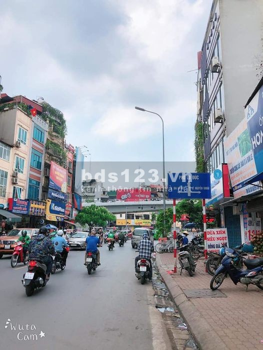 Mặt phố Kim Ngưu, Hai Bà Trưng 70m2, m tiền 4m5 giá nhỉnh 15 tỷ, ngã ba đông đúc