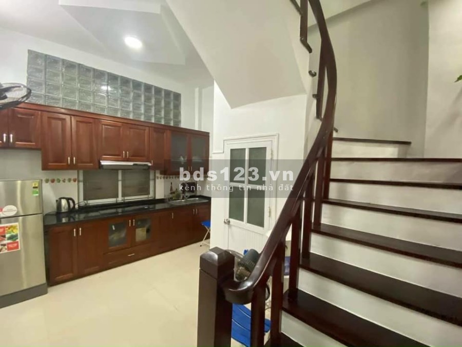 Khương Trung diện tích sử dụng 36m2, mặt tiền 3,5m, đa tiện ích giá bán 3,3 tỷ, lhcc