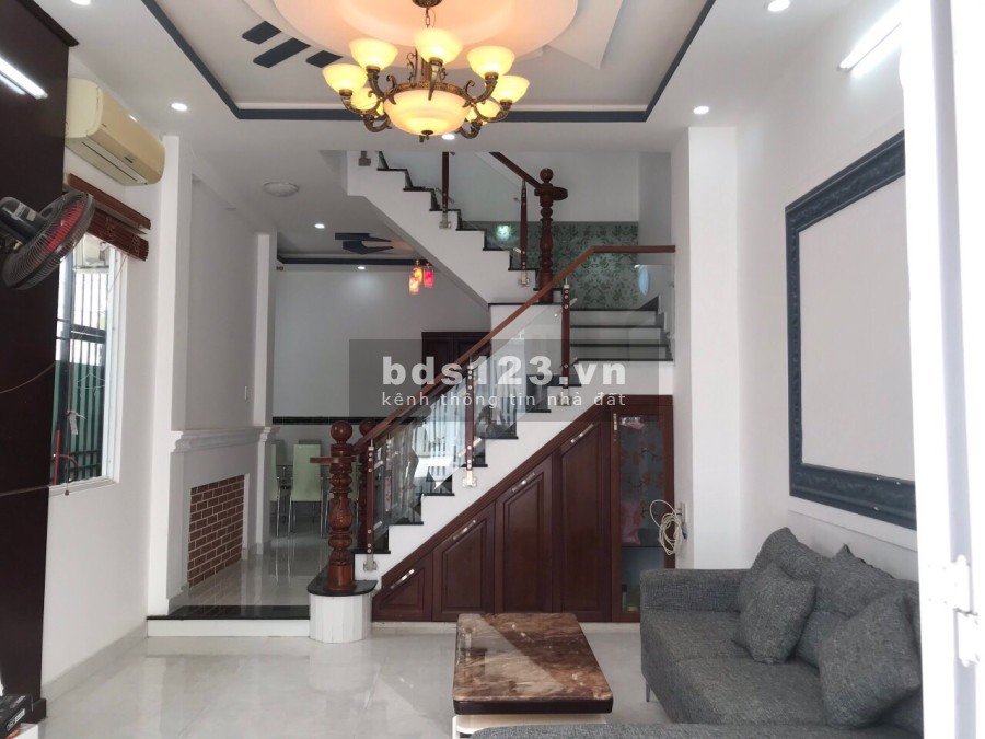 Nhà bán chính chủ, đầy đủ nội thất cao cấp liên hệ xem nhà 0909959254, giá 5.38 tỷ, thương lượng