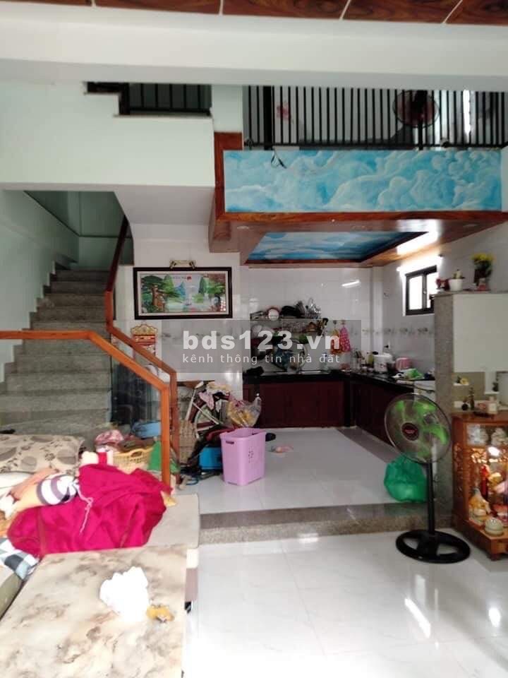 Chủ vỡ nợ cần bán gấp nhà 3 mặt kiệt liên hệ 0984883742, giá bán 2.55 tỷ, bàn giao sổ ngay