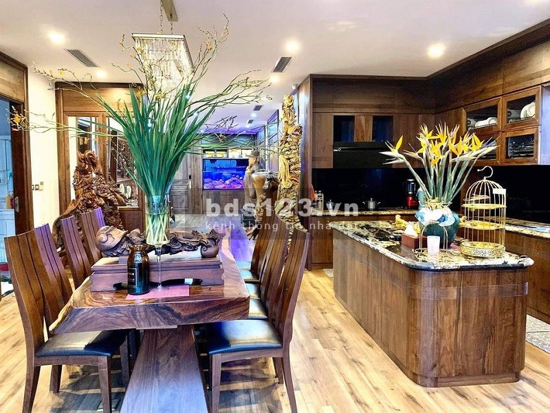 Bán phân lô Trần Quốc Hoàn tặng full nội thất, gara ô tô 7 chỗ, 52m2, 8.5 tỷ