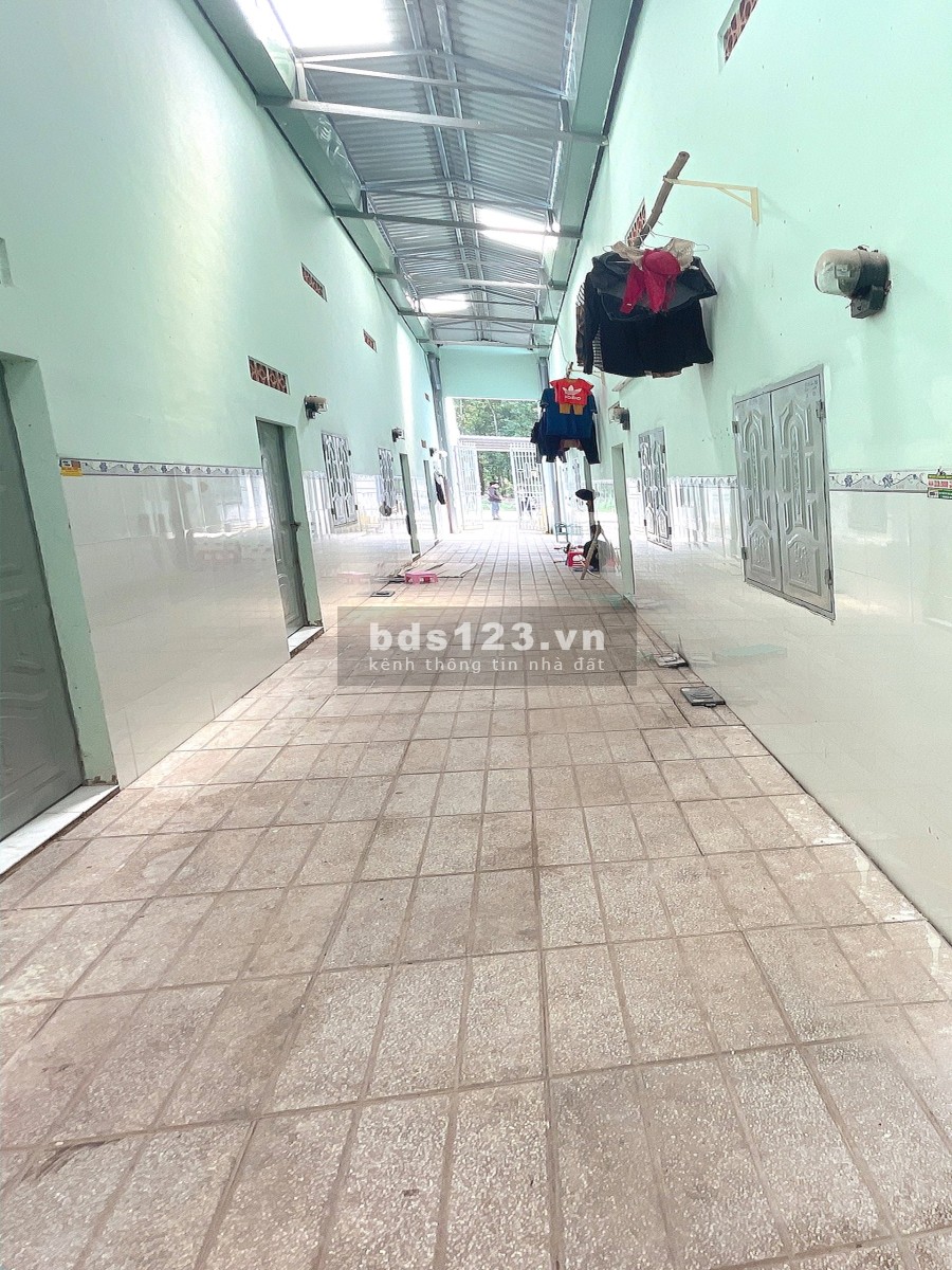 Bán nhà phố liền kề Bình Dương, diện tích sử dụng 300m², 2 ki ốt 8 phòng trọ lh 0932130363