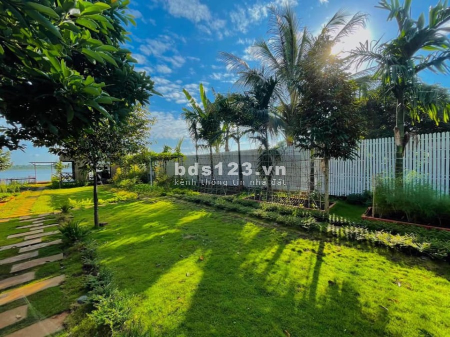 Đất chính chủ 650 triệu diện tích 100m2, full thổ cư sổ sẵn công chứng sang tên ngay
