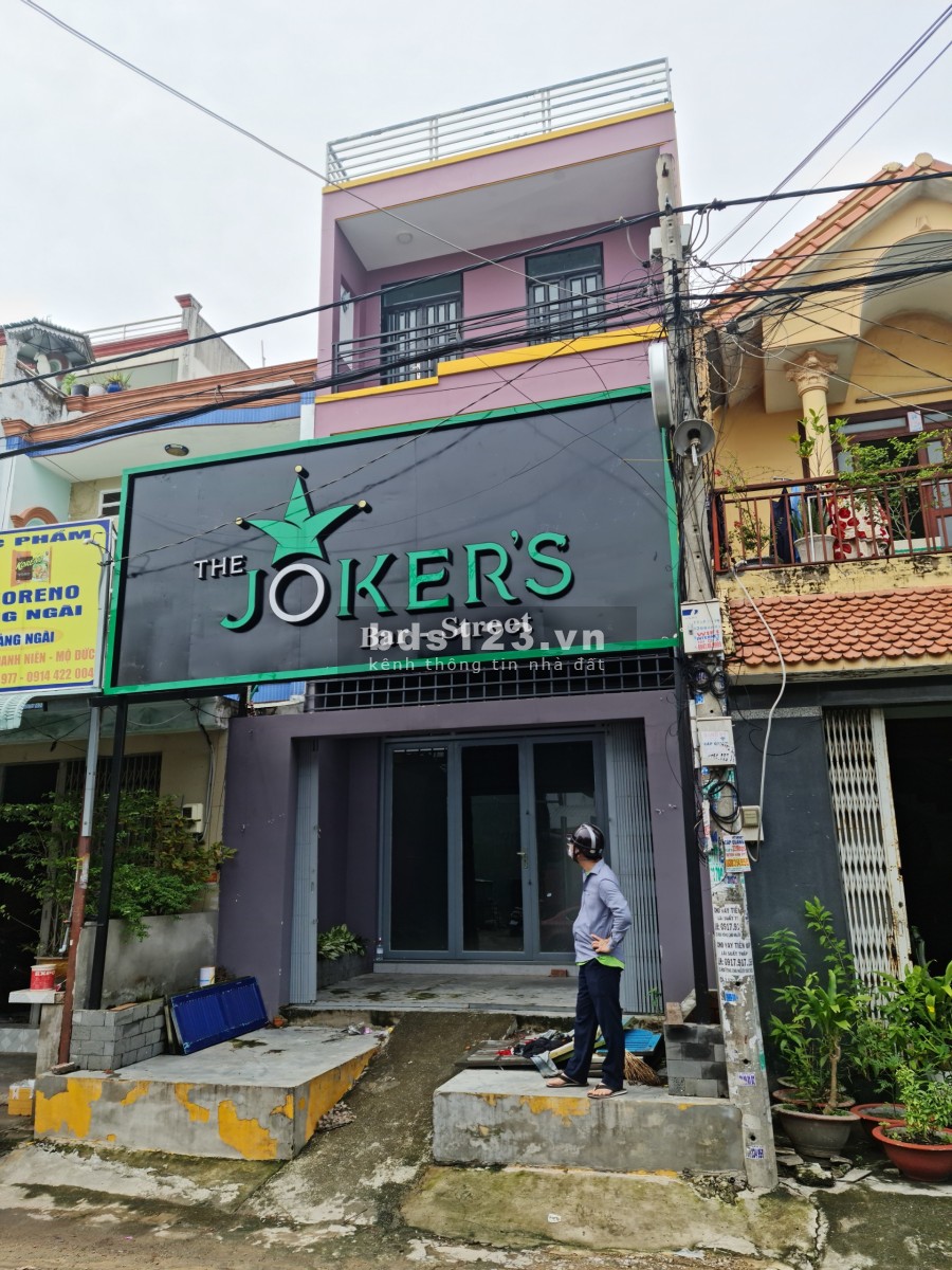 Nghỉ kinh doanh caphe bar, nhà 3,5 tấm, cho thuê lâu dài, đường trước nhà 12m