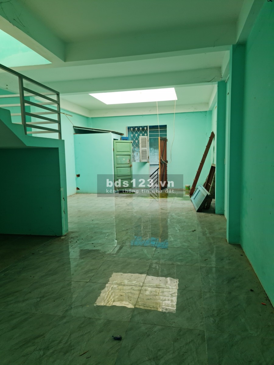 Nghỉ kinh doanh caphe bar, nhà 3,5 tấm, cho thuê lâu dài, đường trước nhà 12m