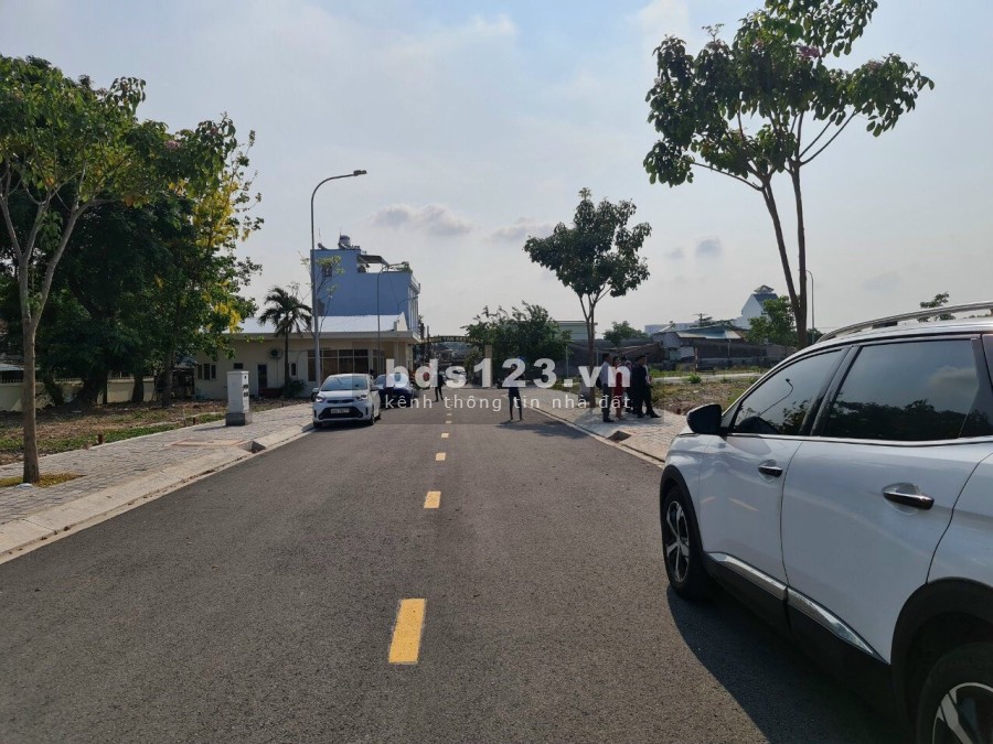 Bán đất đối diện Big C Biên Hòa vị trí đắc địa, khu dân cư đông đúc, đường lớn 6m