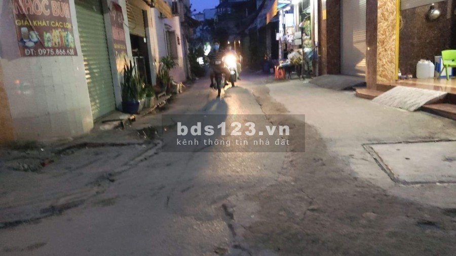 Nhà Liên Khu 5-6, kv đông đúc, nhà mới diện tích sử dụng 5x13.5, giá 2.9 tỷ thương lượng