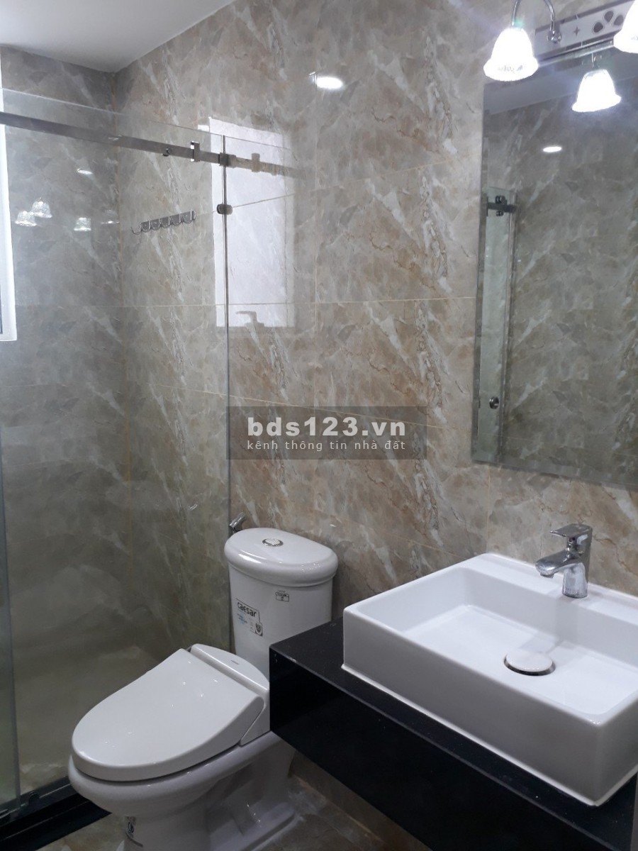 Bán gấp căn hộ 3 Phòng chung cư Sunrise City View , giá bán 5 tỷ, LH: 0878162162
