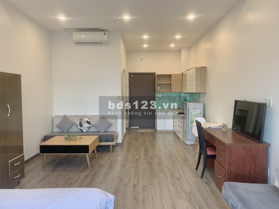 Hình thật, căn hộ 40m2 chung cư The Sun Avenue, full nội thất sàn gỗ - giá cực rẻ 8 tr/tháng