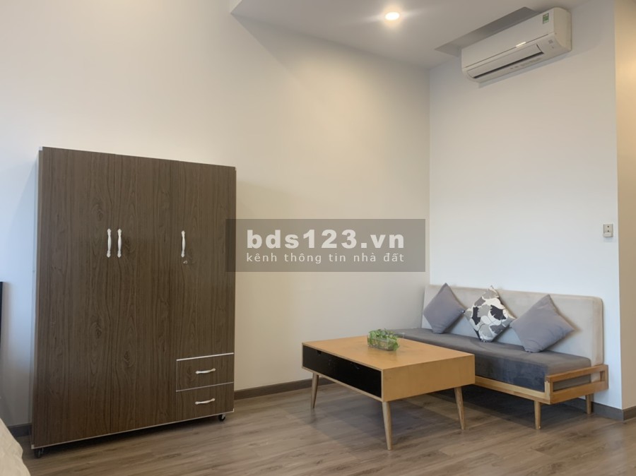 Hình thật, căn hộ 40m2 chung cư The Sun Avenue, full nội thất sàn gỗ - giá cực rẻ 8 tr/tháng