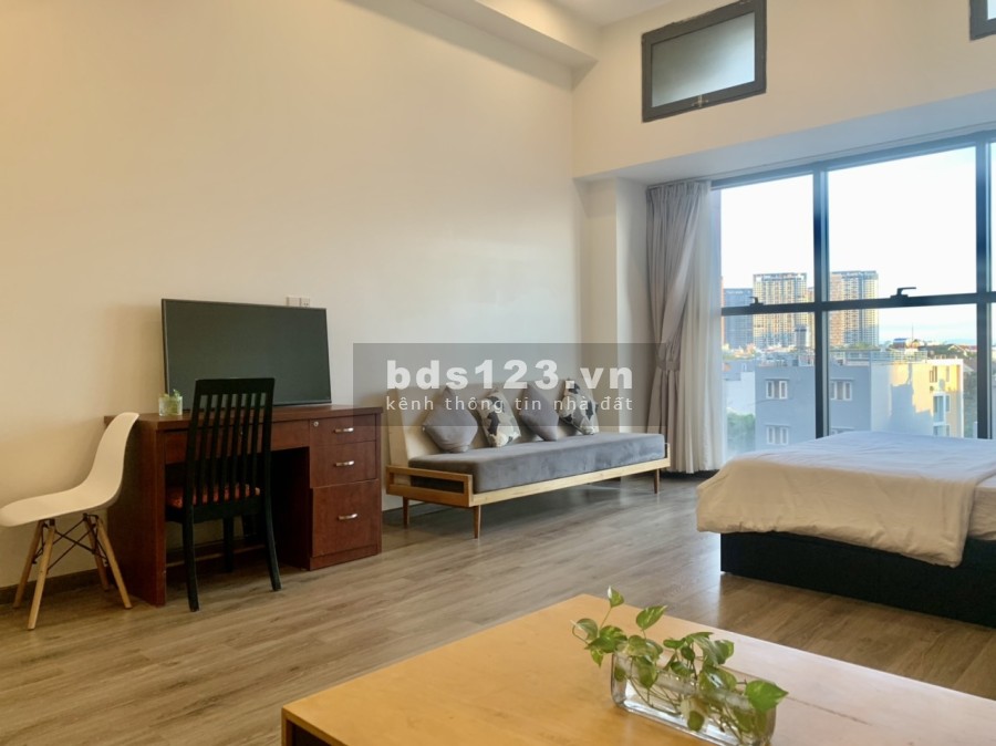 Hình thật, căn hộ 40m2 chung cư The Sun Avenue, full nội thất sàn gỗ - giá cực rẻ 8 tr/tháng