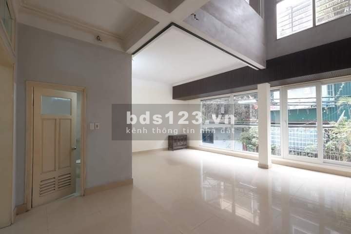 Trung tâm Quận Đống Đa, Hồ Đắc Di, ô tô vào nhà kinh doanh mua bán sầm uất, tiện làm văn phòng