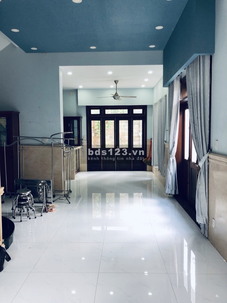 Cho thuê siêu biệt khu dân cư Đặng Thùy Trâm diện tích 10x20m 1 trệt 3 lầu giá 25 triệu/tháng
