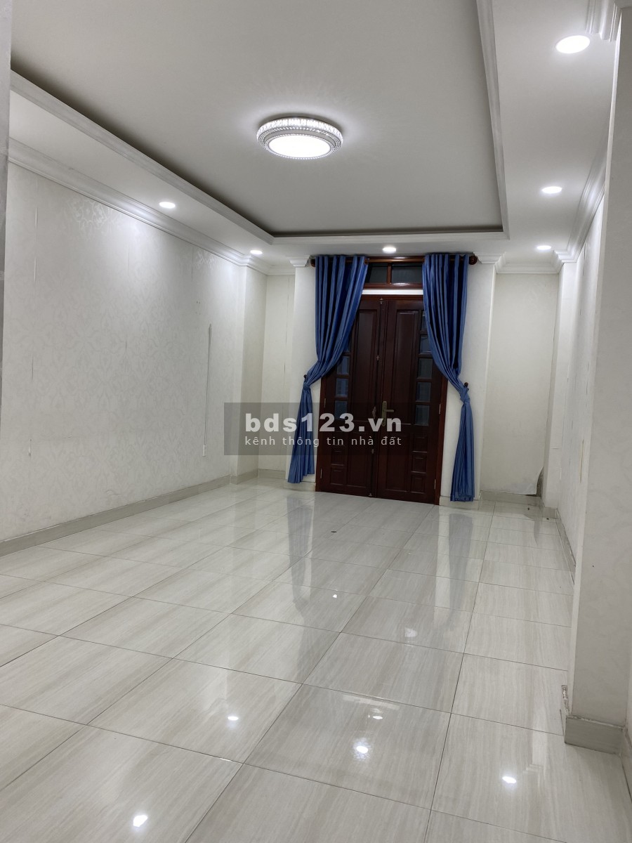 Nhà HXH đường D2: Hầm - trệt - 3 lầu phù hợp văn phòng công ty, SPA giá 35 triệu/tháng