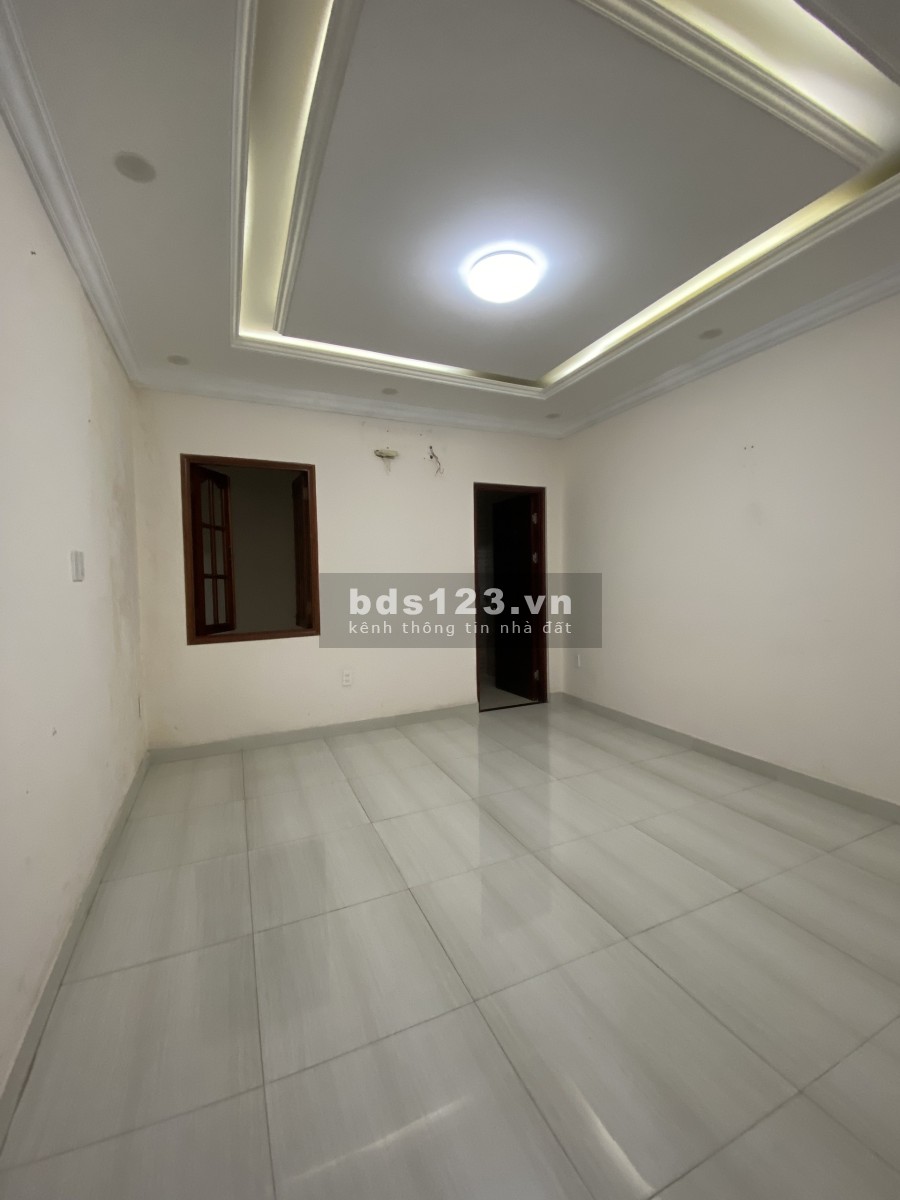 Nhà HXH đường D2: Hầm - trệt - 3 lầu phù hợp văn phòng công ty, SPA giá 35 triệu/tháng