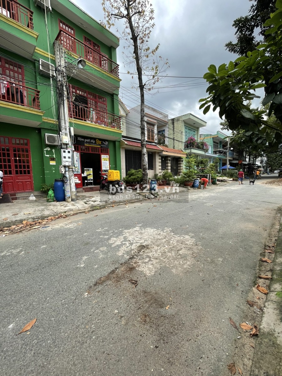Phòng rộng 25m view đẹp nhà vệ sinh trong đường Lê Hồng Phong, thành phố Dĩ An