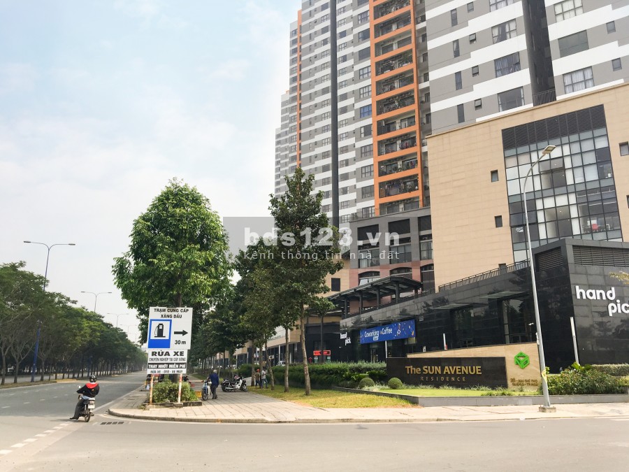 Hình thật, căn hộ 40m2 chung cư The Sun Avenue, full nội thất sàn gỗ - giá cực rẻ 8 tr/tháng