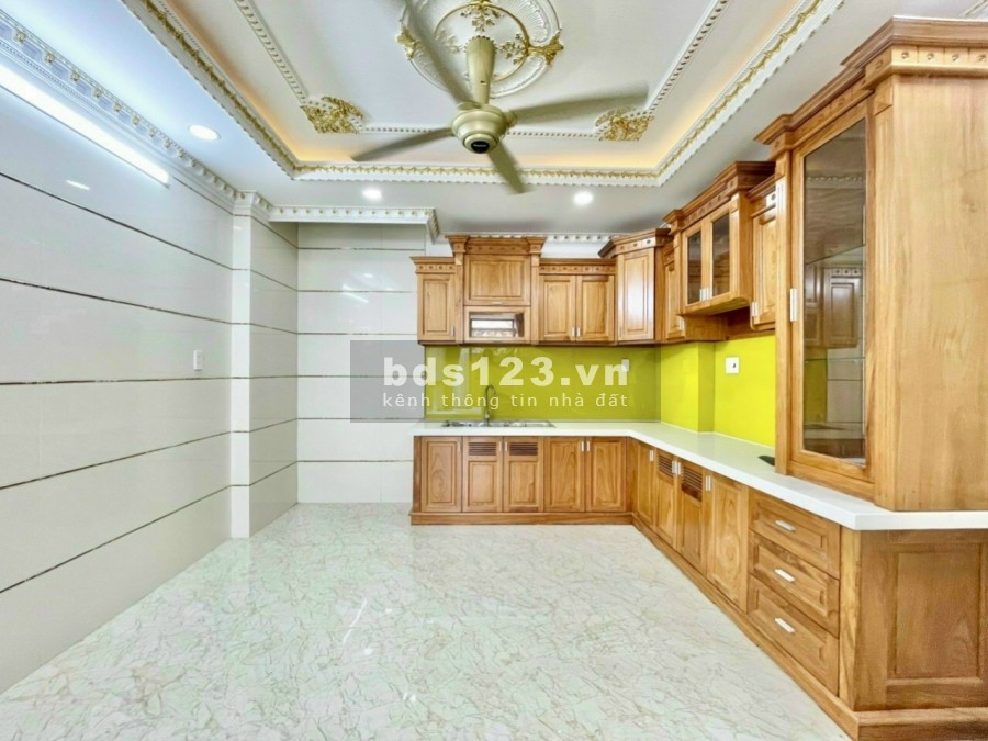 Bán nhà phố liền kề Đường Quốc lộ 13, phường Hiệp Bình Phước, Thủ Đức